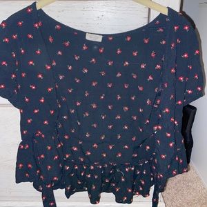 Brandy Melville tie in front top